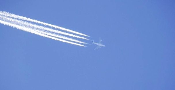  αεροπλάνο κατά την πτήση - Φωτογραφία, εικόνα