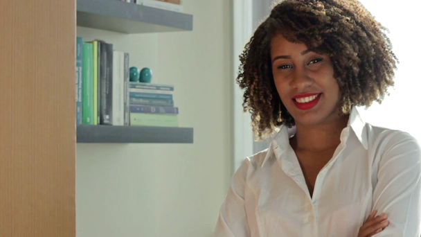 Negocios Economía Empresario Mujer Sonriendo
 - Metraje, vídeo