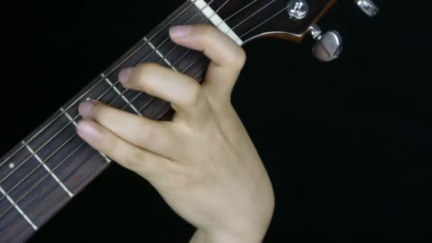 ギターを弾く男、かき鳴らす. - 映像、動画