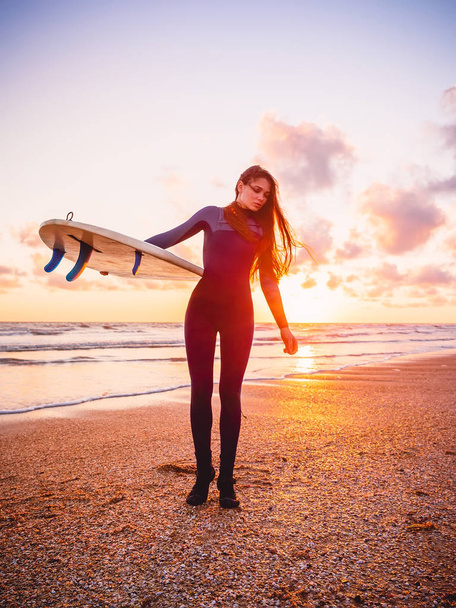 woman  with surf board  - 写真・画像