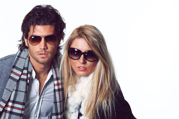 Couple of fashion models with sunglasses - Fotoğraf, Görsel