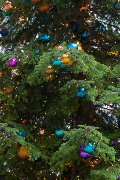 Decoraciones del árbol de Navidad - Foto, imagen