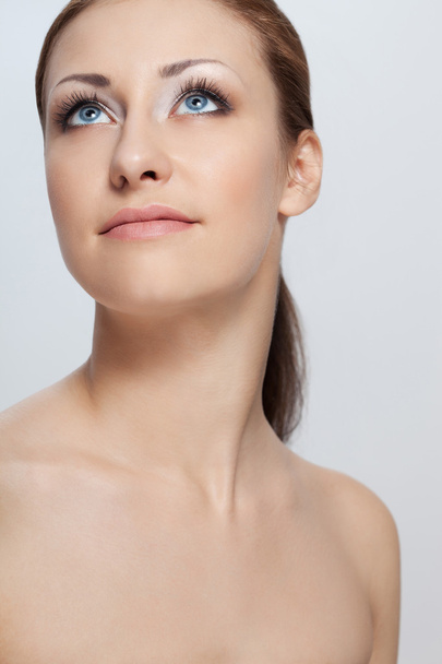 Closeup woman portrait with perfect skin - Foto, imagen