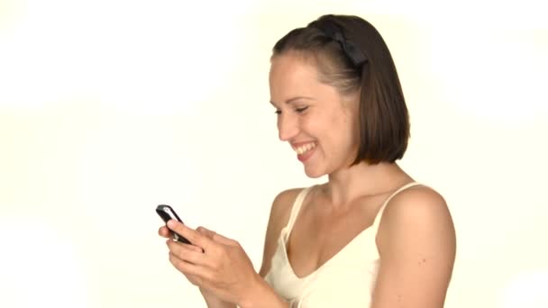 女性が sms を入力します。 - 映像、動画