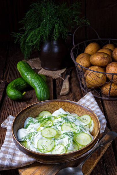 cucumber salad with yogurt - Foto, Imagem