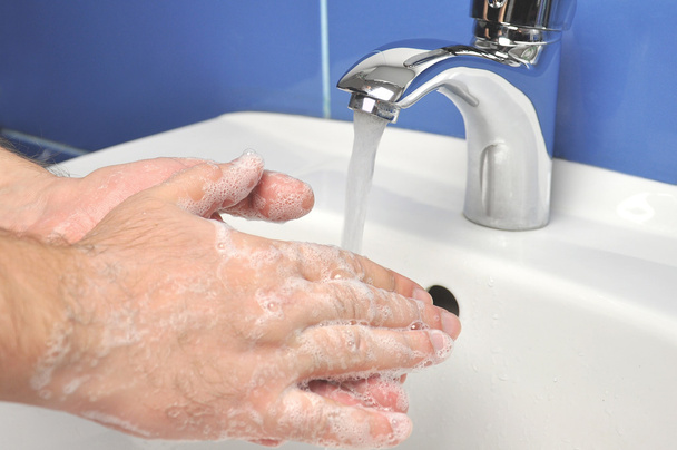 Lavarse las manos
 - Foto, imagen