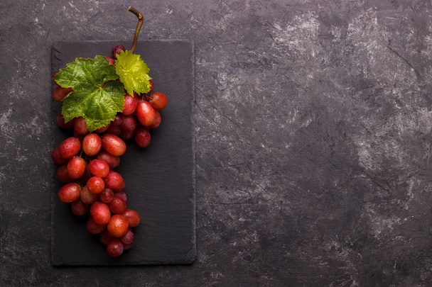 Red ripe grapes - 写真・画像