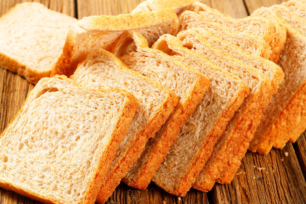 全粒小麦のサンドイッチのパン - 写真・画像