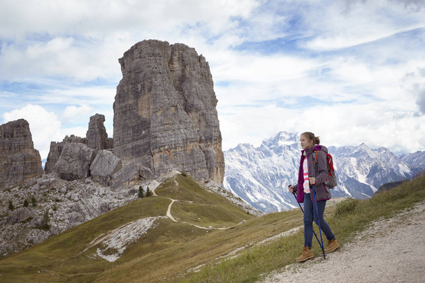 tourist girl at the Dolomites  - Φωτογραφία, εικόνα