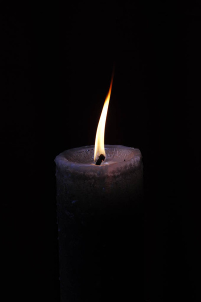 Kaarsenstok in de kerk - Foto, afbeelding