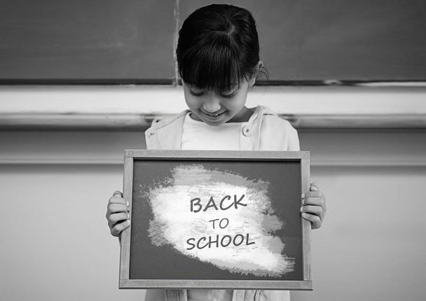 back to school text and girl  - Фото, зображення
