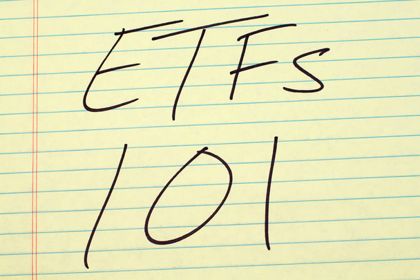 ETFs 101 en una almohadilla legal amarilla
 - Foto, Imagen