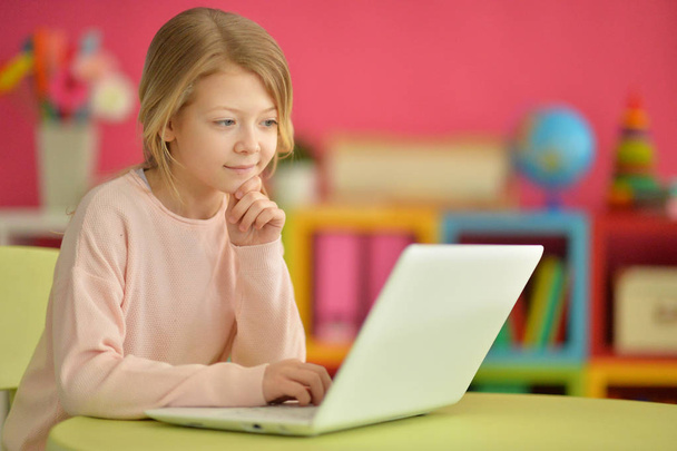 girl using modern laptop - Photo, image