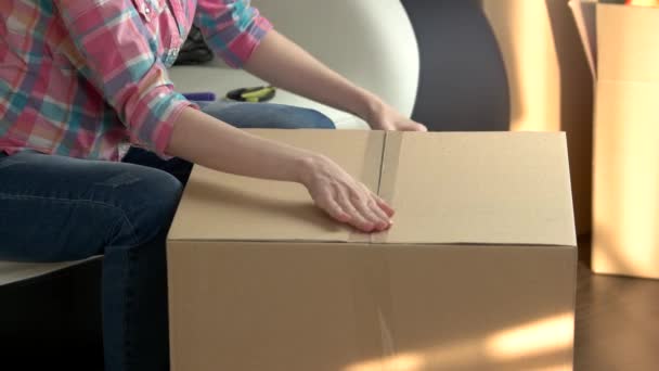 Woman packing box. - Footage, Video