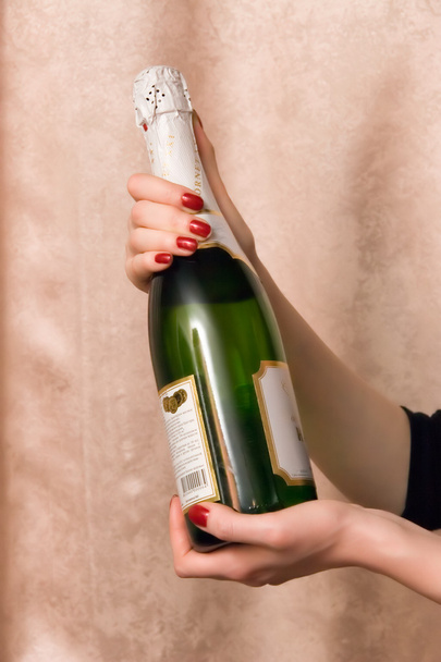 Closed bottle with champagne - 写真・画像