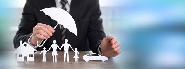 Concept of house, family and car protection coverage - Fotoğraf, Görsel