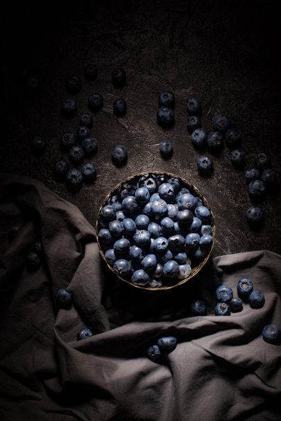 blueberries in vintage bowl  - Foto, Imagem