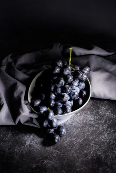 érett szőlő tál - Fotó, kép