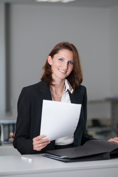 Businesswoman with a contract - Photo, image