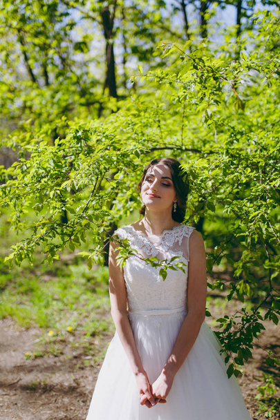 Portrait of a beautiful bride on wedding day - Photo, Image