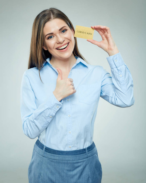 Happy woman holding credit card - Fotografie, Obrázek
