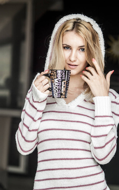 girl drinking hot coffee - 写真・画像