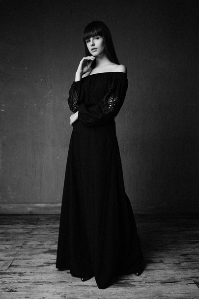 woman in elegant dress - Фото, изображение