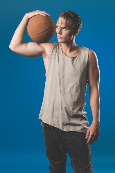 férfi kosárlabda labda - Fotó, kép