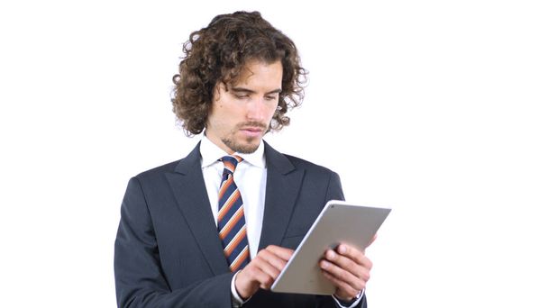 zakenman werken op tablet pc - Foto, afbeelding