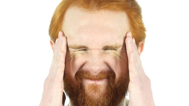 Mal de tête, frustré Homme barbe cheveux rouges Gros plan
 - Photo, image