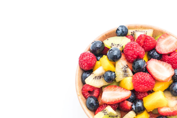 smíšené čerstvé ovoce (jahody, maliny, borůvky, kiwi, mang - Fotografie, Obrázek