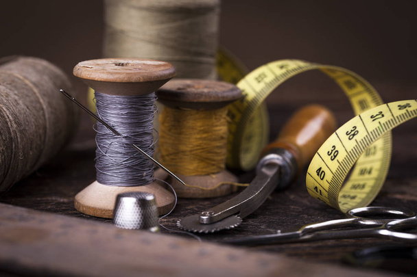Sewing instruments, threads, needles in vintaae style - Фото, зображення