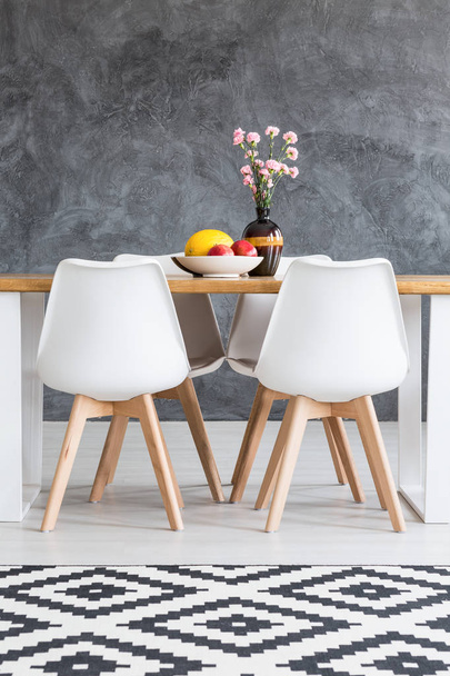 Table in modern dining room - Valokuva, kuva