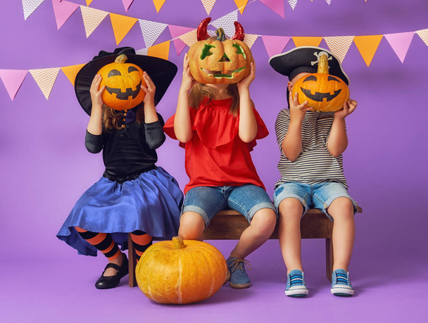 kids at halloween - Фото, зображення