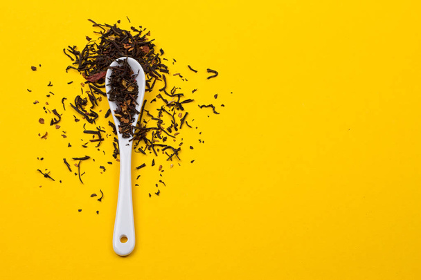 Tea composition with spoon - Foto, afbeelding