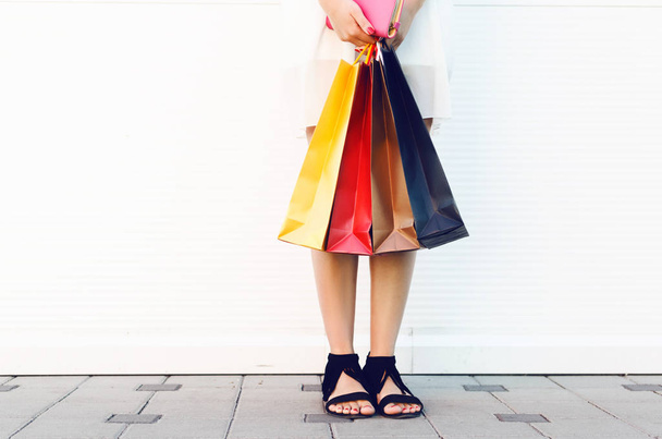 nő bevásárló táskák - Fotó, kép