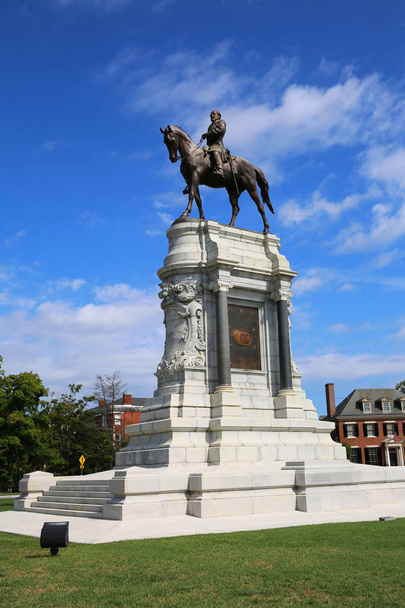 Robert E. Lee μνημείο, κατακόρυφη προβολή - Φωτογραφία, εικόνα