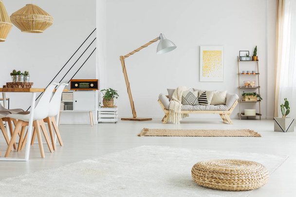 Brown carpet in modern living room - Foto, Imagen