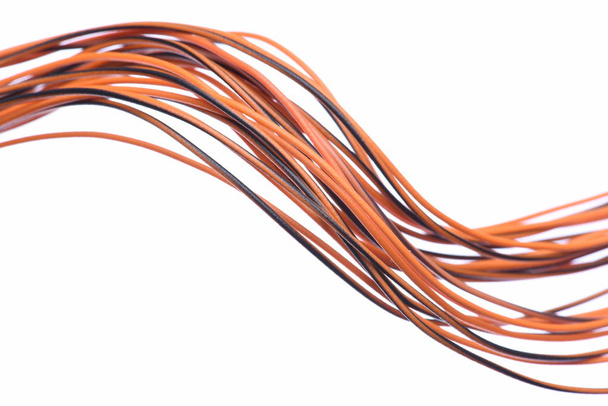 Цветные электрические кабели на заднем плане
 - Фото, изображение