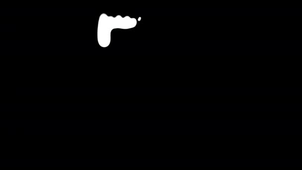 Λευκό μελάνι στάζει πάνω από μαύρη οθόνη υποβάθρου - Πλάνα, βίντεο