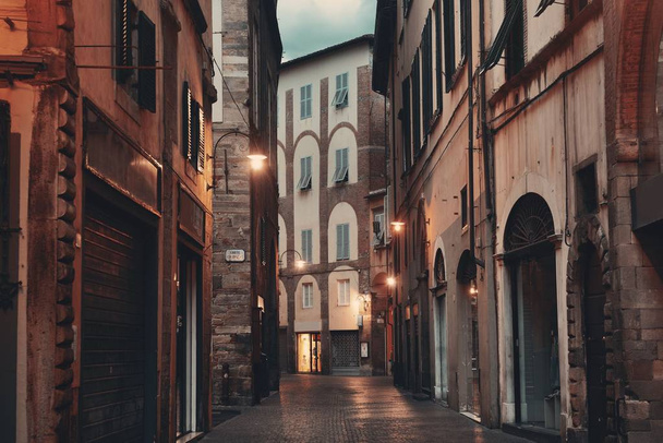 Lucca street reggel - Fotó, kép