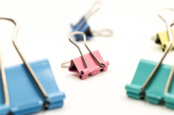 colorful paper clips - Foto, afbeelding