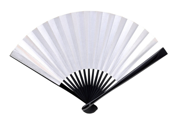 traditionele zilveren opvouwbare fan  - Foto, afbeelding