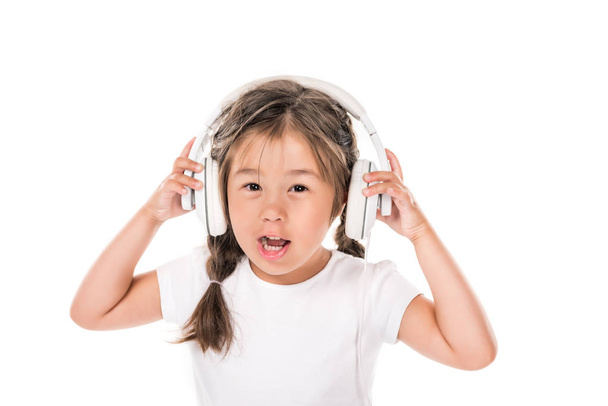 Kid escuchar música
  - Foto, imagen