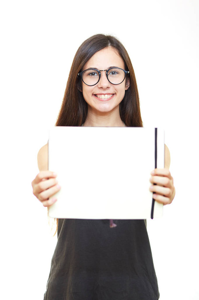 Muotokuva nuori nainen lasit eristetty valkoisella taustalla h
 - Valokuva, kuva