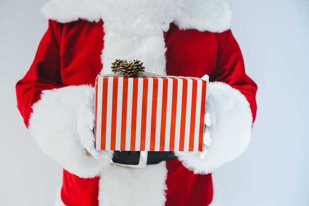 santa claus with gift - Foto, Imagem