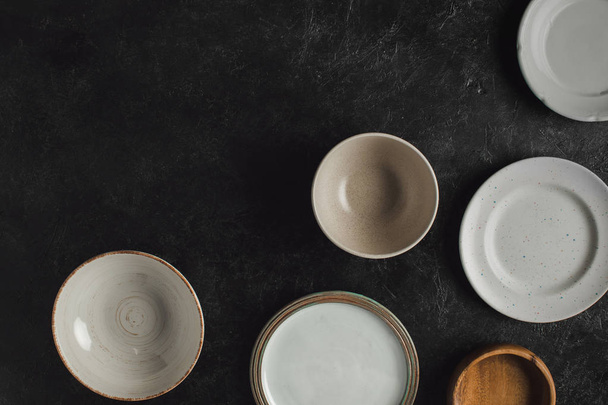 various ceramic plates - Foto, Imagen