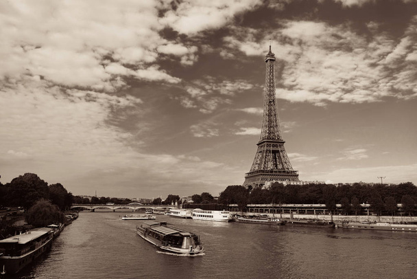 Seine ja Eiffel-joen torni
 - Valokuva, kuva