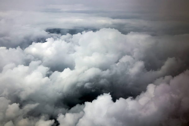 dramatyczne niebo z chmurami - Zdjęcie, obraz