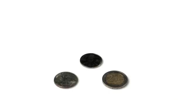 стопки монет, що ростуть ізольовані на білому тлі, концепція економіки
  - Кадри, відео